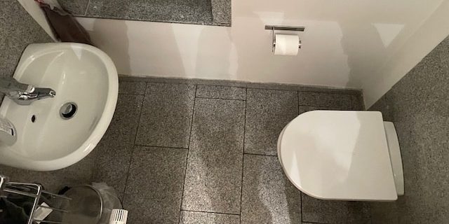 Ergebnis von einer Sanitärreinigung von einer reinigungsfirma